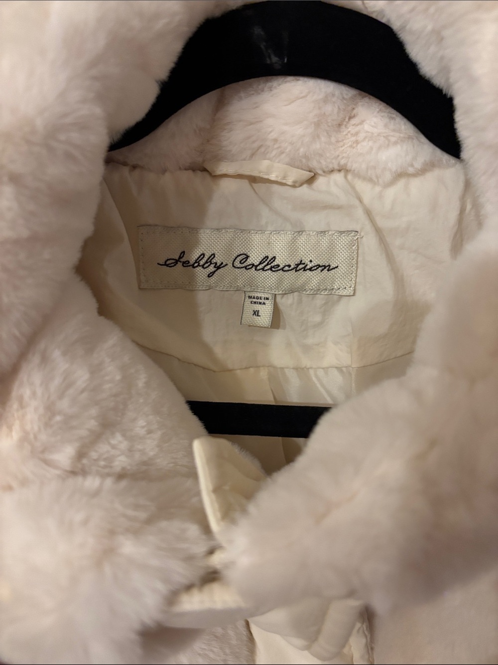Women's Cream Faux-Fur Puffer Jacket NWT - Picture 2 of 7